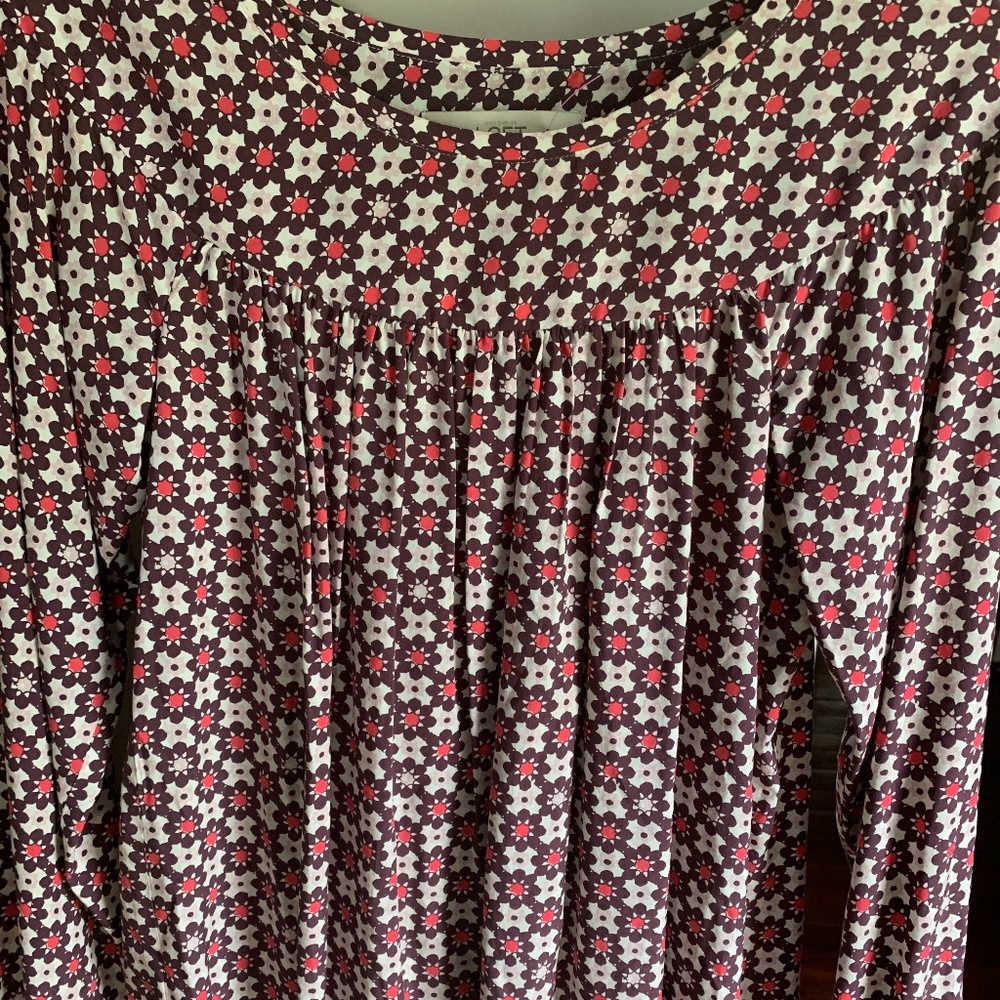 Ann Taylor loft peasant blouse. Never worn